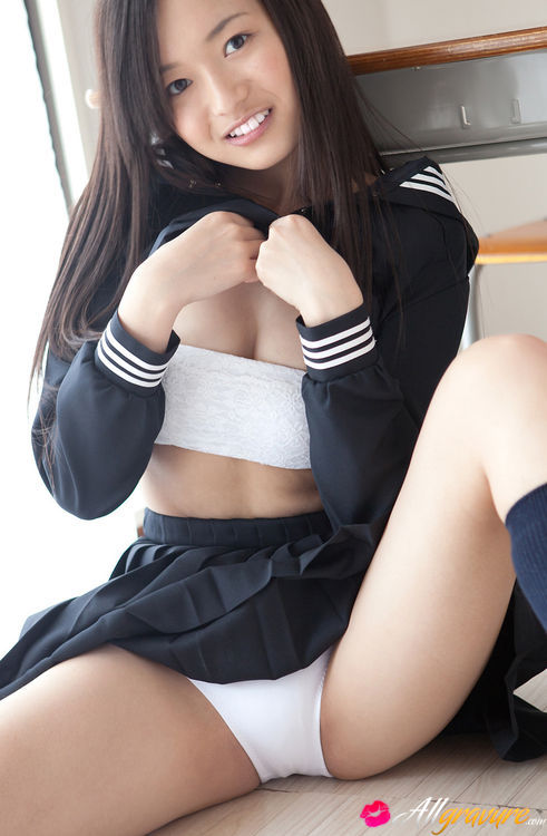 Cute Asian Skirt Porn - Topless asian girl in skirts - XXX photo